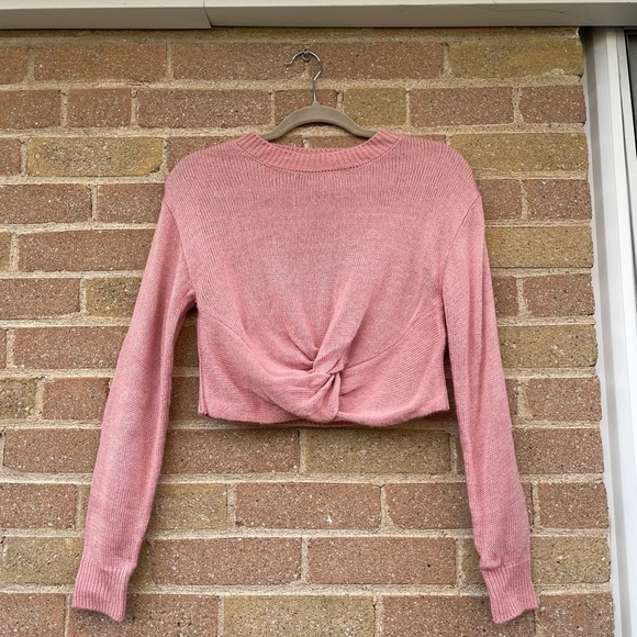 Women's Top: H&M Pink Cropped Knit Sweater With Knot Detail - Picture 5 of 10